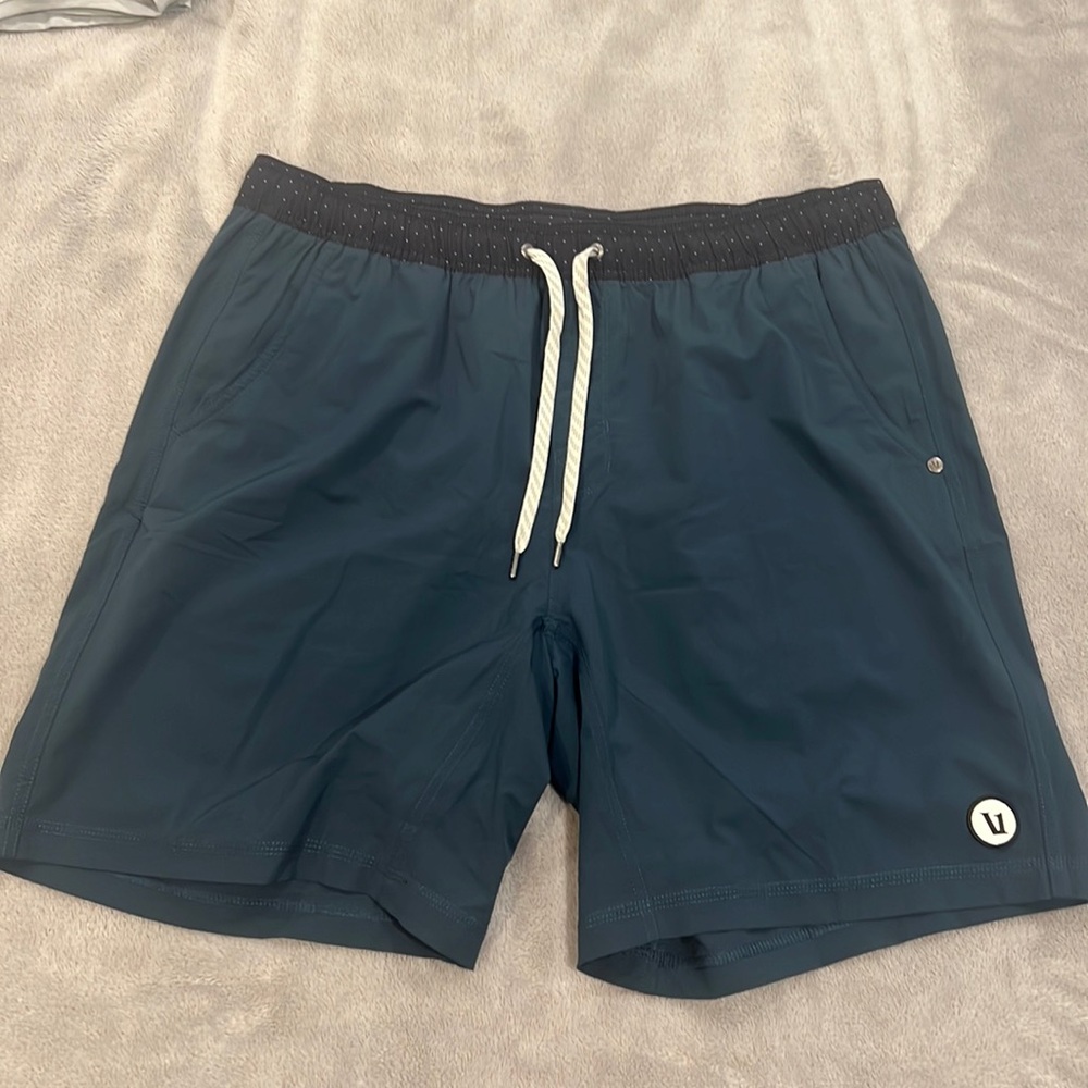 Vuori Kore Short - 7.5 in- Men’s XL- Navy Blue